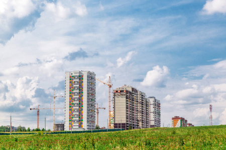 建造新住房附近空地