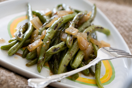 青豆 青刀豆，四季豆 green bean的名词复数 