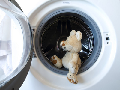 洗衣机里的玩具老鼠