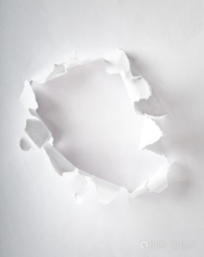 纸上有一个破洞