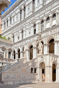 威尼斯多吉宫的宫廷