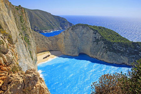 沉船海滩和 Navagio 湾。扎金索斯的最著名的自然地标, 希腊海岛在爱奥尼亚海