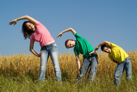 三口之家幸福的画像相似素材图片 摄图新视界