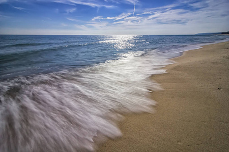 夏日, 碧海和海浪