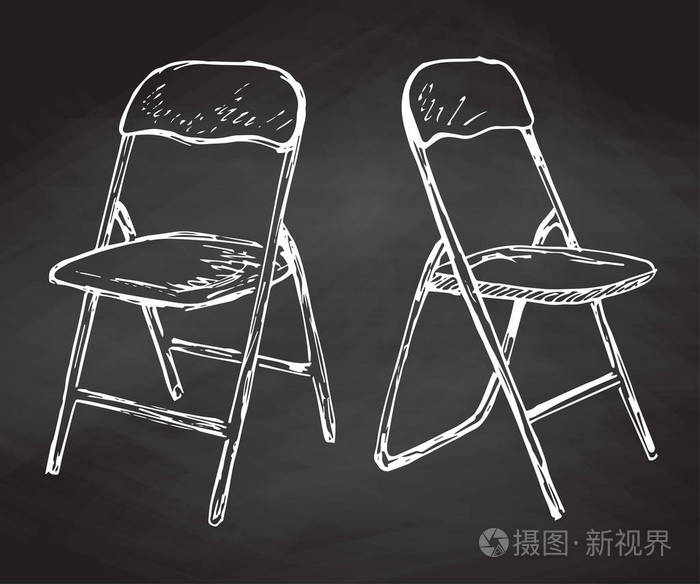 两把折叠椅用粉笔画在黑板上.草图样式中的矢量插图