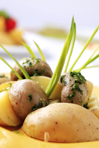 土豆和蘑菇照片