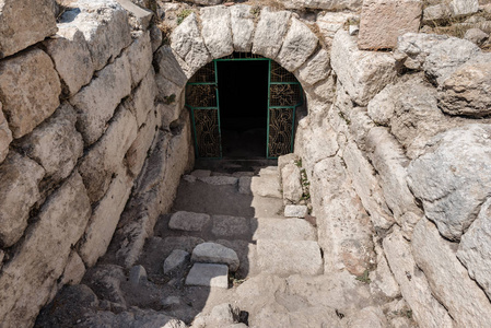 Tekla 地下洞穴教堂也被称为圣绫特格拉, 绫 Thekla, 被毁历史教会