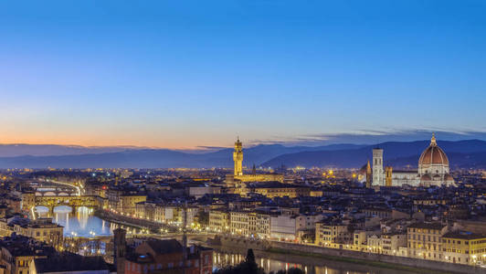 与 Ponte Vecchio，意大利佛罗伦萨的视图