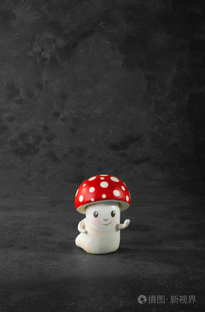 一个陶瓷蘑菇