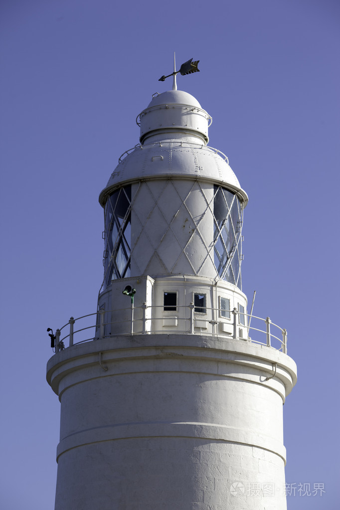 顶部的一座灯塔