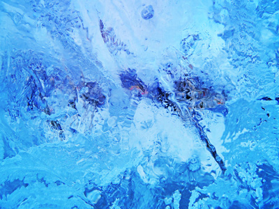 五颜六色的冰。抽象冰纹理。自然背景