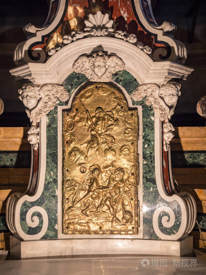 在一座天主教教堂的帐幕的细节