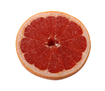 成熟的红葡萄柚。 白色背景的切片水果