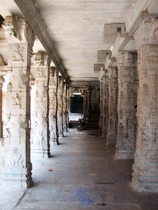 亨比寺古遗址的美柱建筑