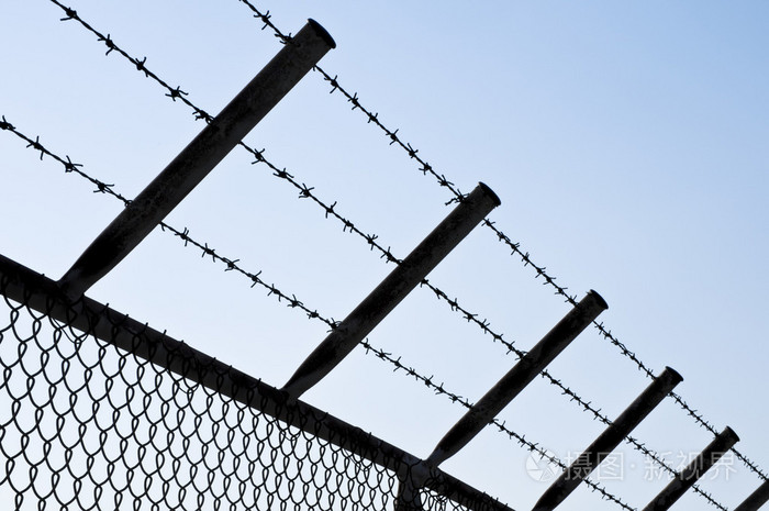 倒刺铁丝围栏