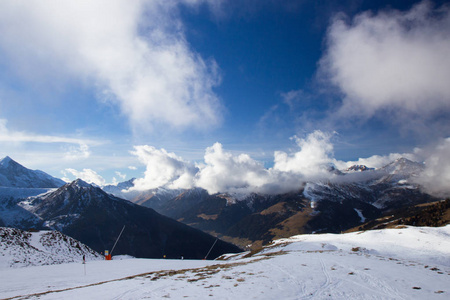 看法阿尔卑斯在 Mayrhofen 滑雪胜地, 蒂罗尔, 奥地利