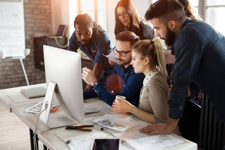 国外服装设计师团队图片