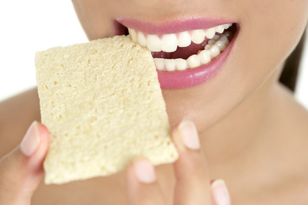 女士牙齿及口腔健康零食饼干图片