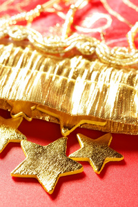圣诞金色装饰与黄金星
