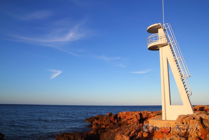在地中海海滩游侠白了望塔