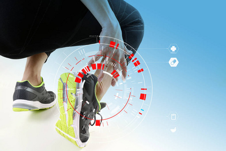 运动男子接触脚因扭伤与 Vr 医疗 scannin