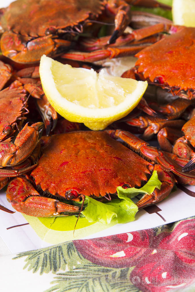 海鲜, 蟹菜配柠檬