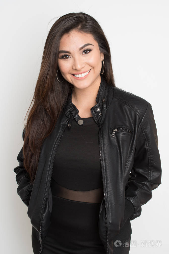 快乐的西班牙裔女人