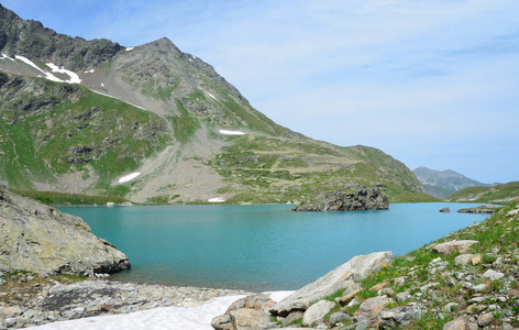 俄罗斯，西高加索，Imeretinskoye 湖夏季