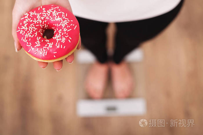 女性健康：甜点药膳 粉红色生活方式的节食诱惑