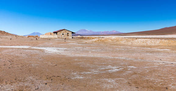 玻利维亚乌尤尼沙漠旧火车站大楼