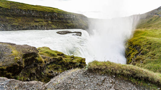 峡谷 Gullfoss 瀑布水流