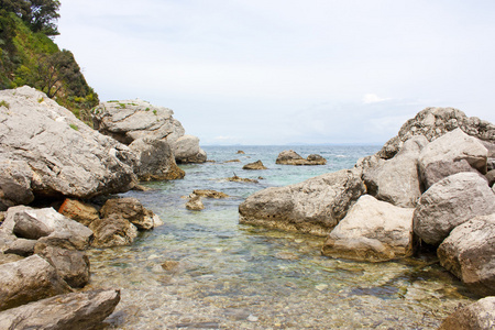 卡普里岛海岸