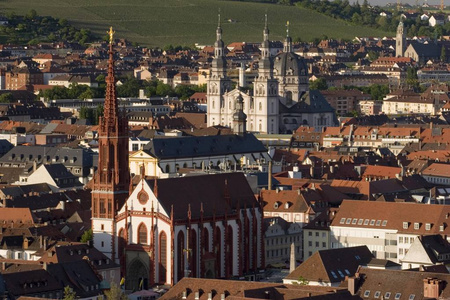 Wrzburg 城市看法 Marienkapelle 在 Franconia, 巴伐利亚, 德国