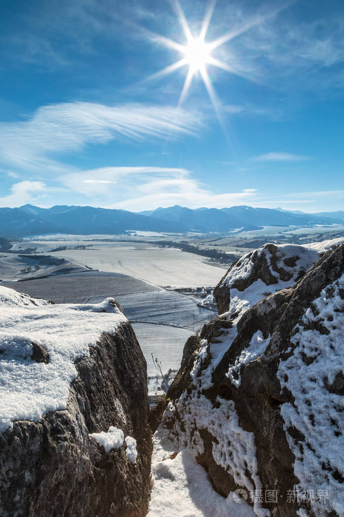 白雪皑皑的冬季风景照片-正版商用图片02lmk4-摄图新视界