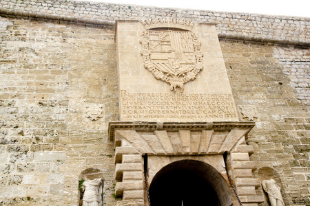 巴利阿里岛城堡入口门图片