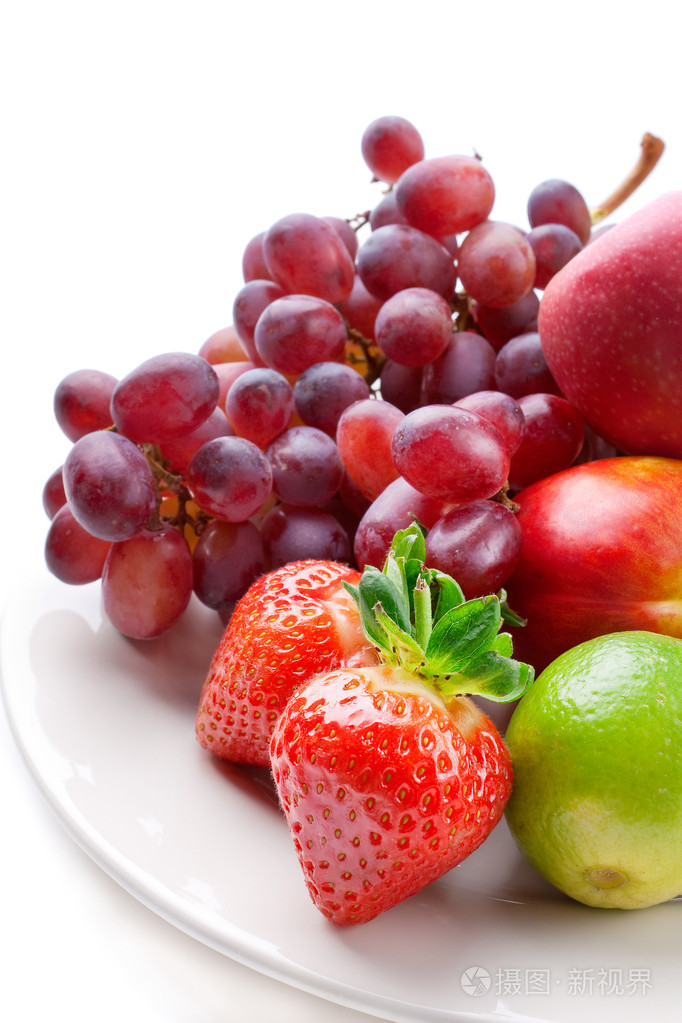 盘子里的混合水果