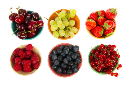 多彩碗新鲜的夏季水果