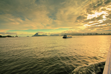 前往巴西里约热内卢的渡轮