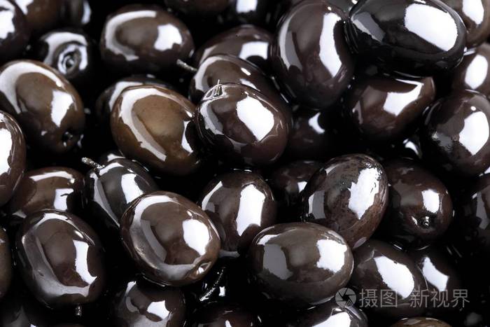 油中的黑橄榄近距离射击