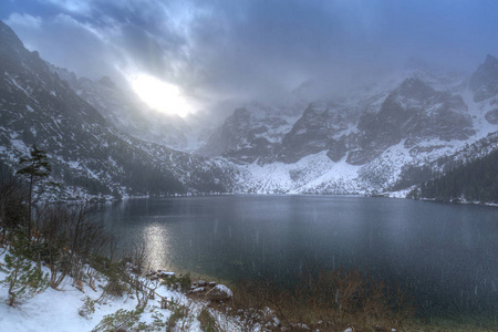 美丽的冬天在 Tatra 山, 波兰