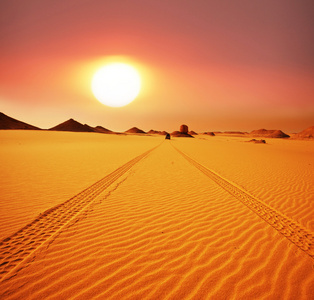 日落的沙漠
