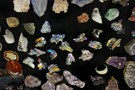 颜色的宝石矿物集合