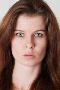 黑头发的妇女,咖啡色头发的女人,深褐色头发的白人女子照片