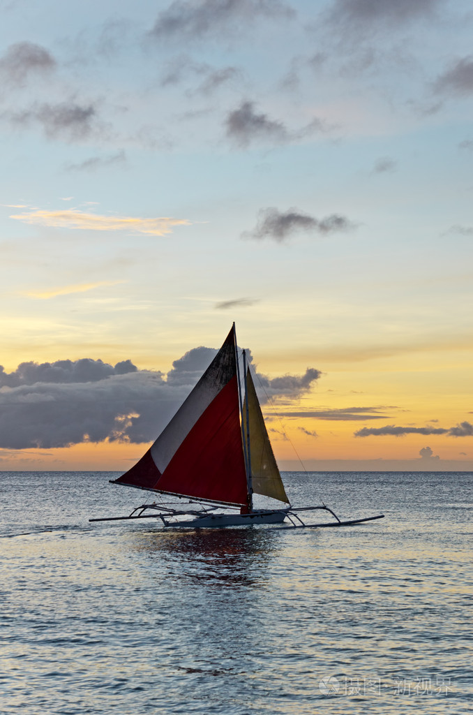  美>帆船(= sailing boat)照片-正版商用图片02spm9-摄图新视界