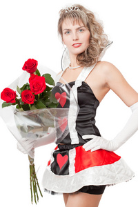 戴着红玫瑰的女孩被隔离在白色背景上