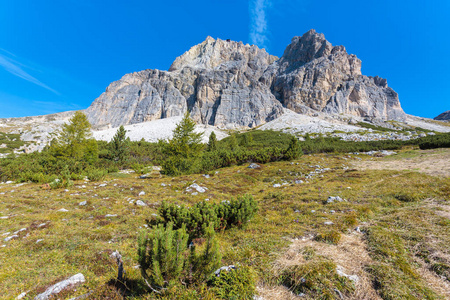 Falzarego 山口附近的山地景观, 白云岩山脉, 意大利