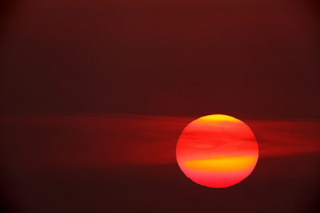 红色夕阳图片