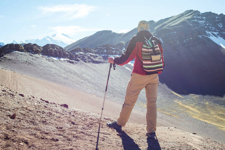 徒步旅行场景中 Vinicunca