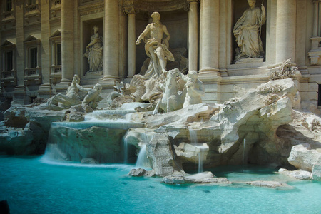 (许愿池) 在罗马, 由尼古拉 chomiak-salvi 在巴洛克和洛可可风格设计