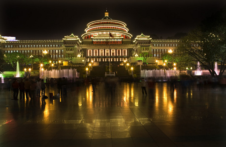中国人民公安大学在人民大厦广场重庆跳舞在晚上中国四川照片